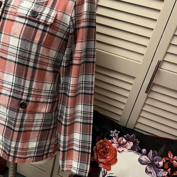 🔥HARLEY-DAVIDSON BUTTON UP🔥 - Picture 5 of 16